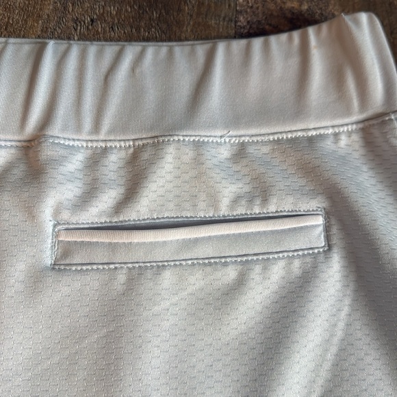 Pebble Beach| Dry-Luxe Performance Golf Skort - Picture 5 of 6